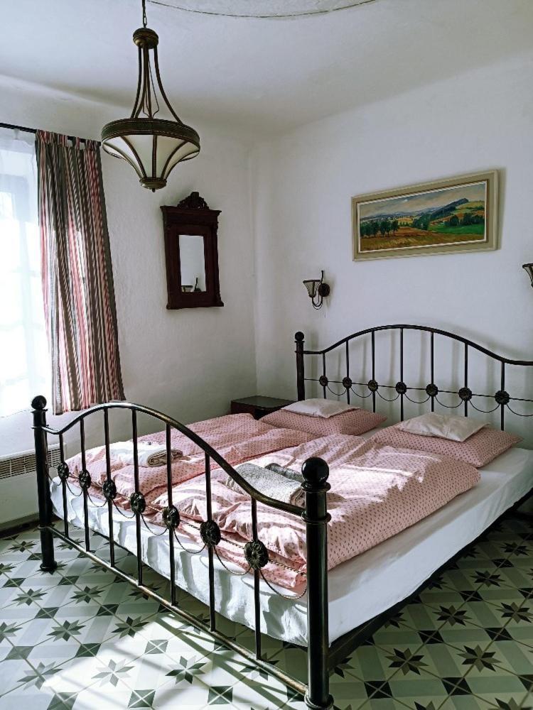 Ubytovani Pod Jilmem Zar Exteriér fotografie